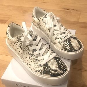 Steve Madden Blade, natural snake women’s size 8